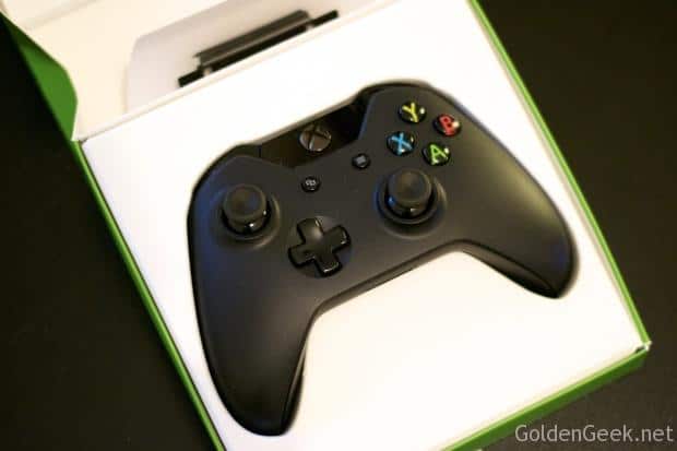 Unboxing Xbox One Play and Charge