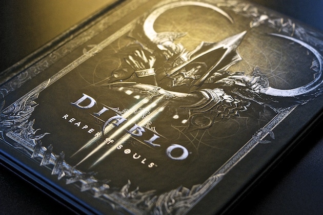 Unboxing Diablo 3 Reaper of Souls Collector