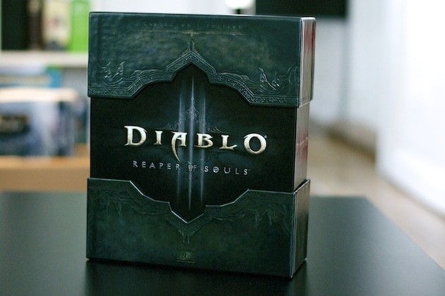 Unboxing Diablo 3 Reaper of Souls Collector