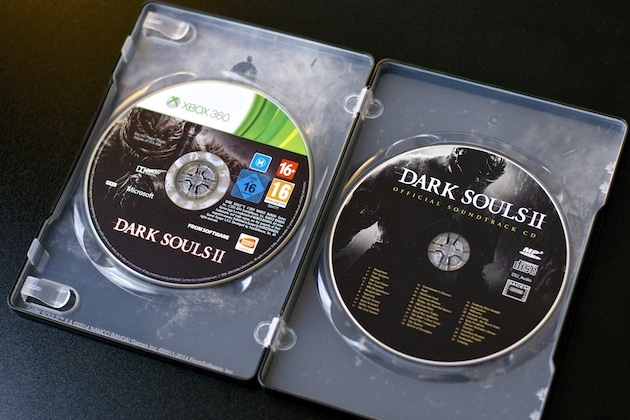 Unboxing Darks Souls 2 Black Armour