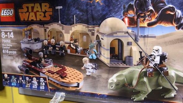 lego-75052-star-wars-Mos-Eisley-Cantina