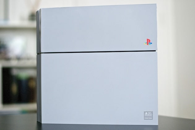 Unboxing PS4 20th anniversary collector