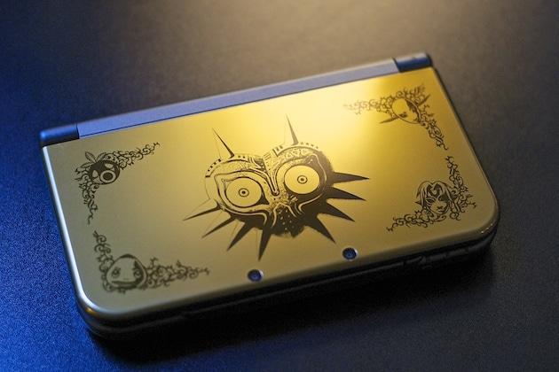 Unboxing New 3DS XL Zelda Majora's Mask Collector