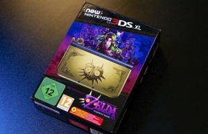 Unboxing New 3DS XL Zelda Majora's Mask Collector