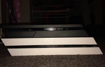 PS4 Slim photos leak