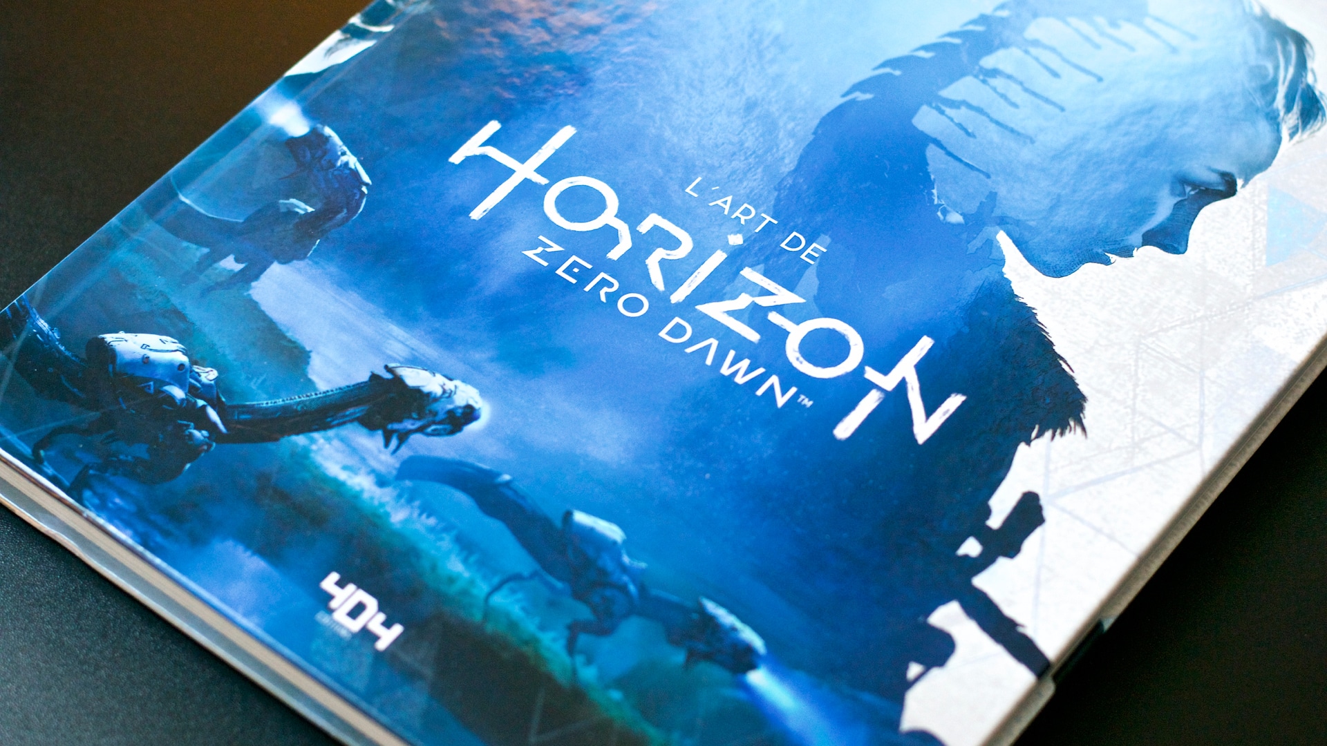 Présentation du Artbook Horizon Zero Dawn version française GoldenGeek