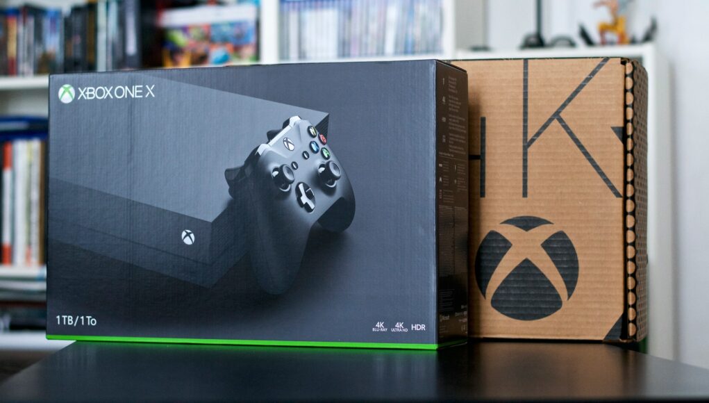 Unboxing Xbox One X Press Kit