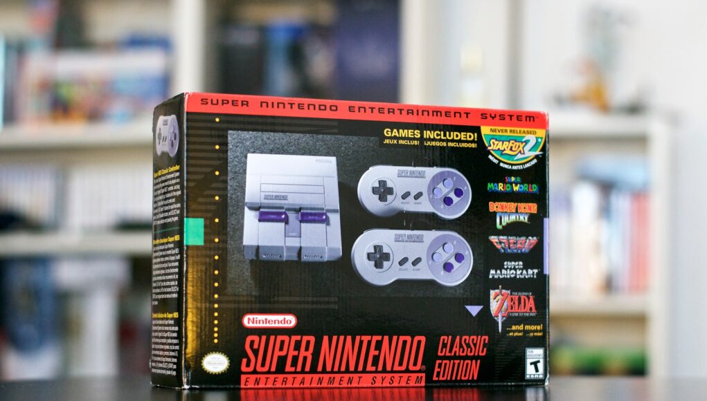 Unboxing super nintendo mini US