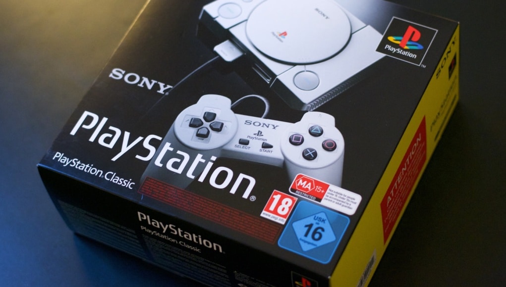 Unboxing PlayStation Classic Mini