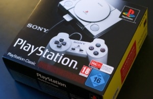 Unboxing PlayStation Classic Mini