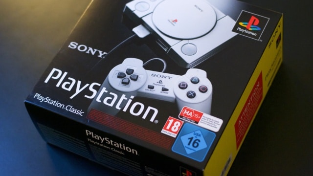 Unboxing PlayStation Classic Mini - 1 Unboxing PlayStation Classic Mini
