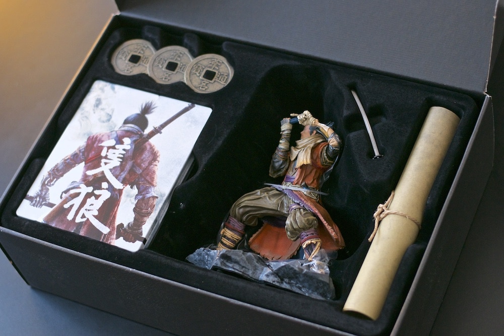 Unboxing Sekiro Collector