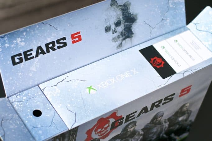 Unboxing : Console Xbox One X Gears 5 Collector