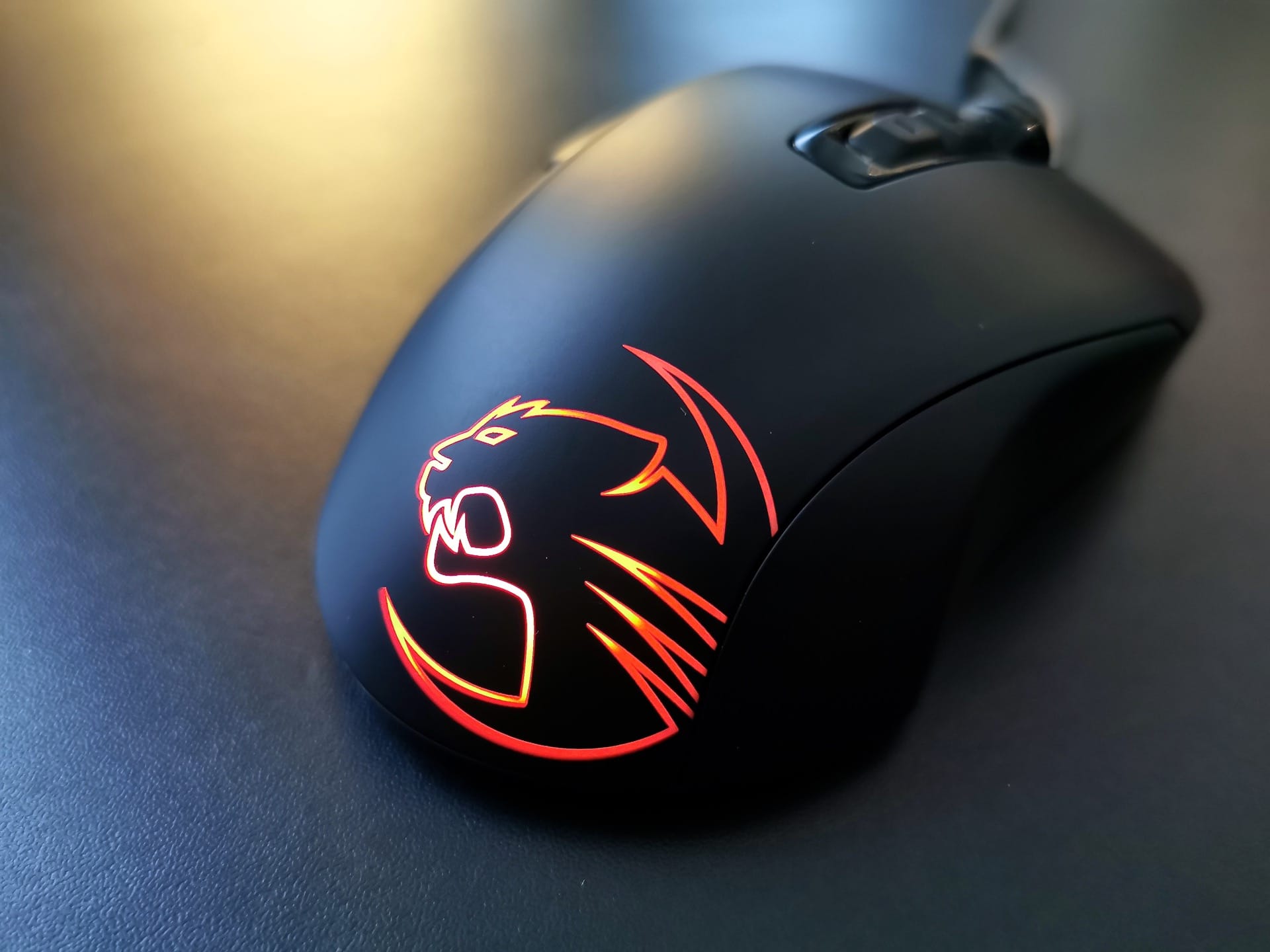 Roccat souris Kone Pure