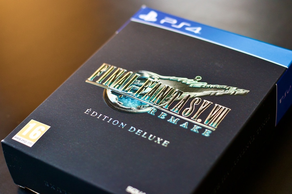 Unboxing Final Fantasy 7 Remake Edition Deluxe