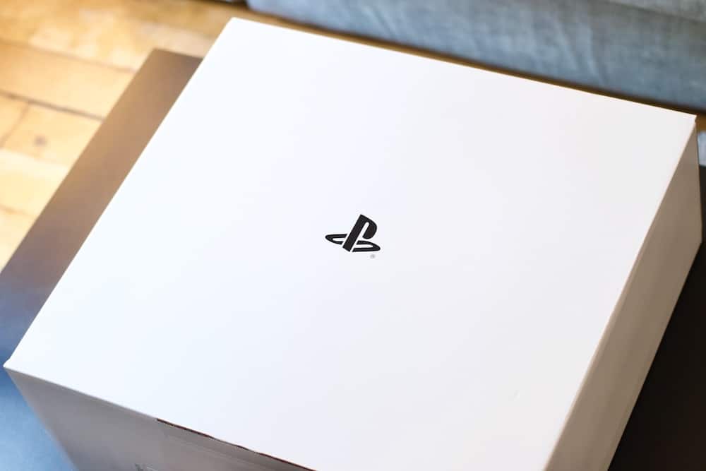 Unboxing console PS5