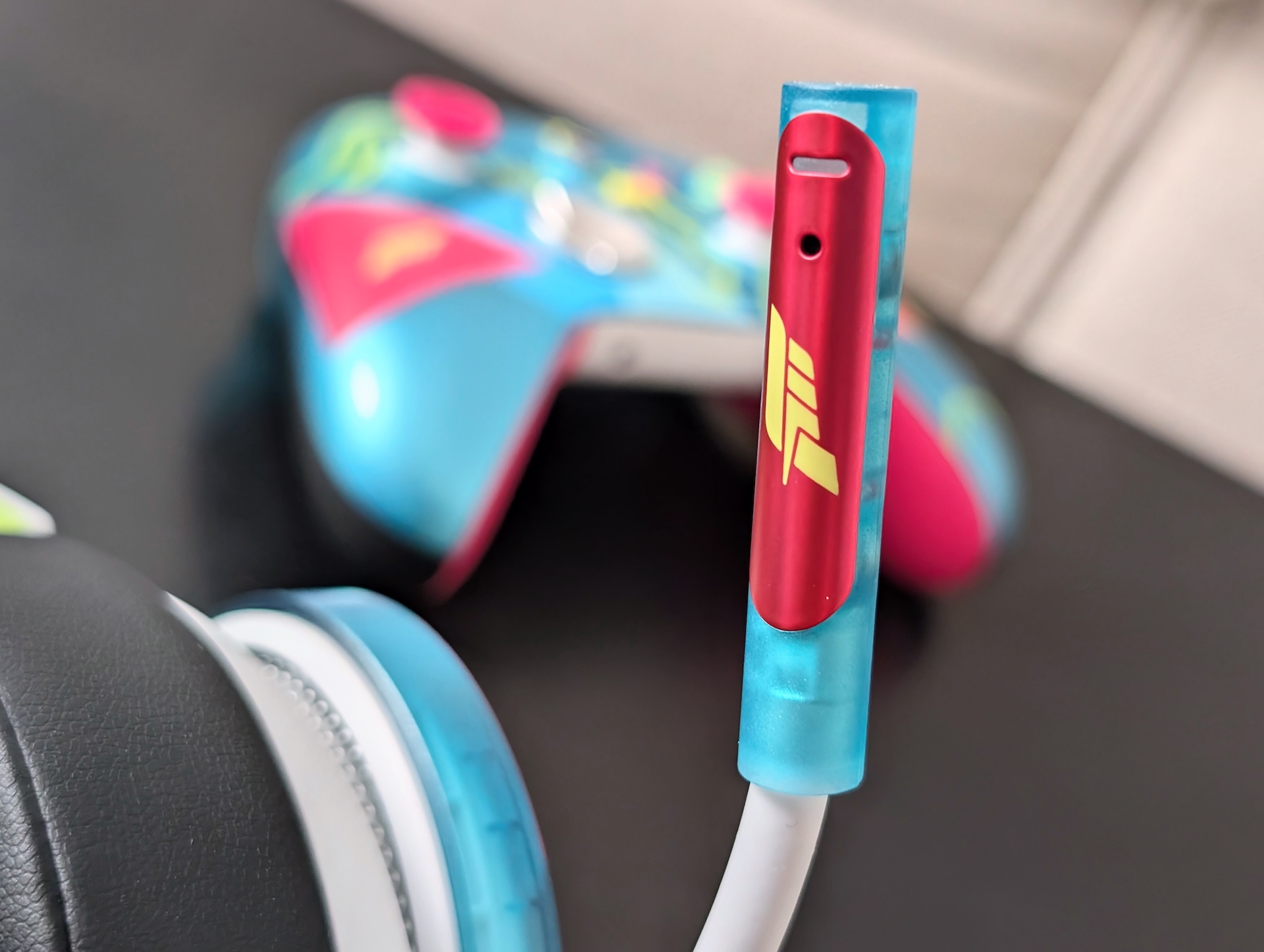 Collector Forza Horizon 6 controller headset