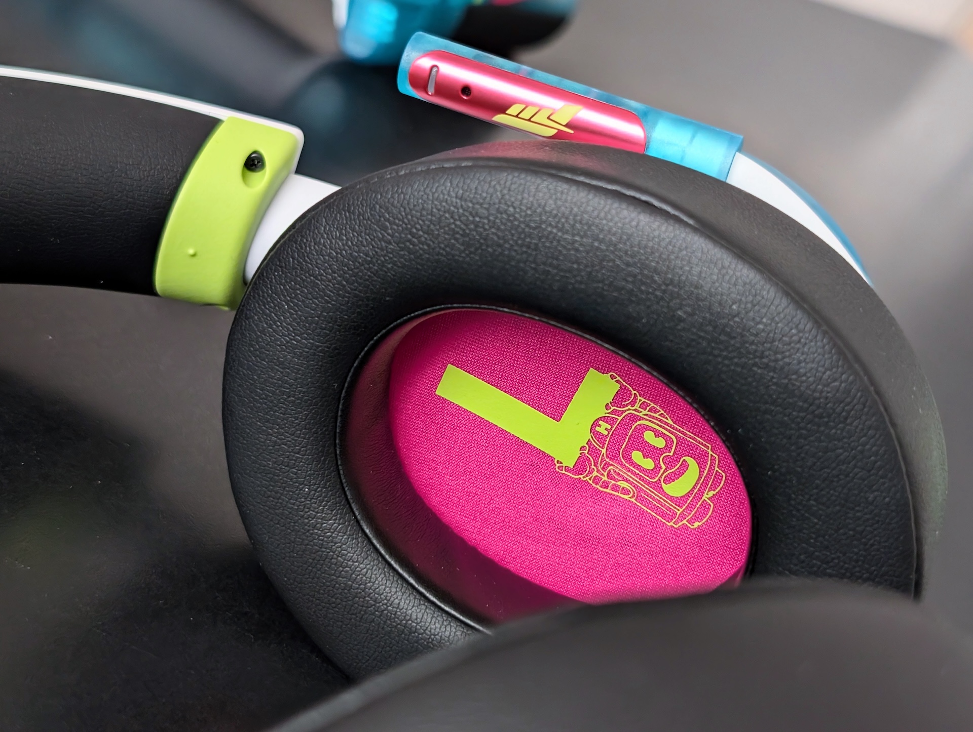 Collector Forza Horizon 6 controller headset