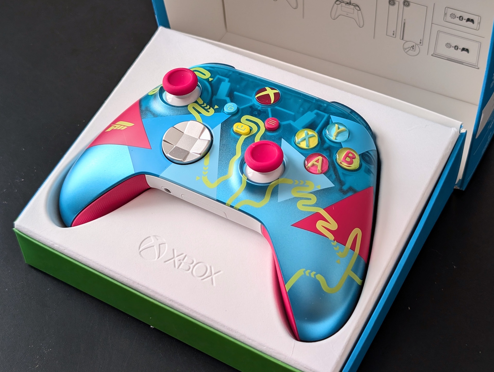 Collector Forza Horizon 6 controller headset