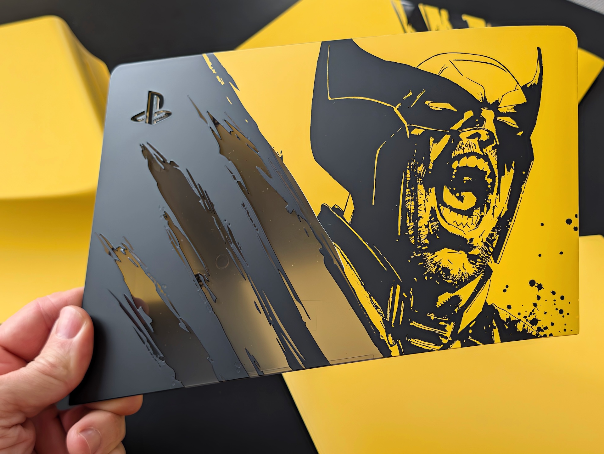 Unboxing faceplate PS5 Wolverine